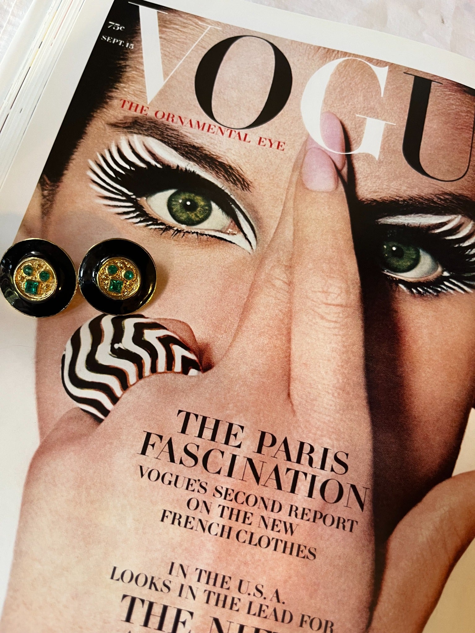 Vintage black enamel and green rhinestone round earrings
