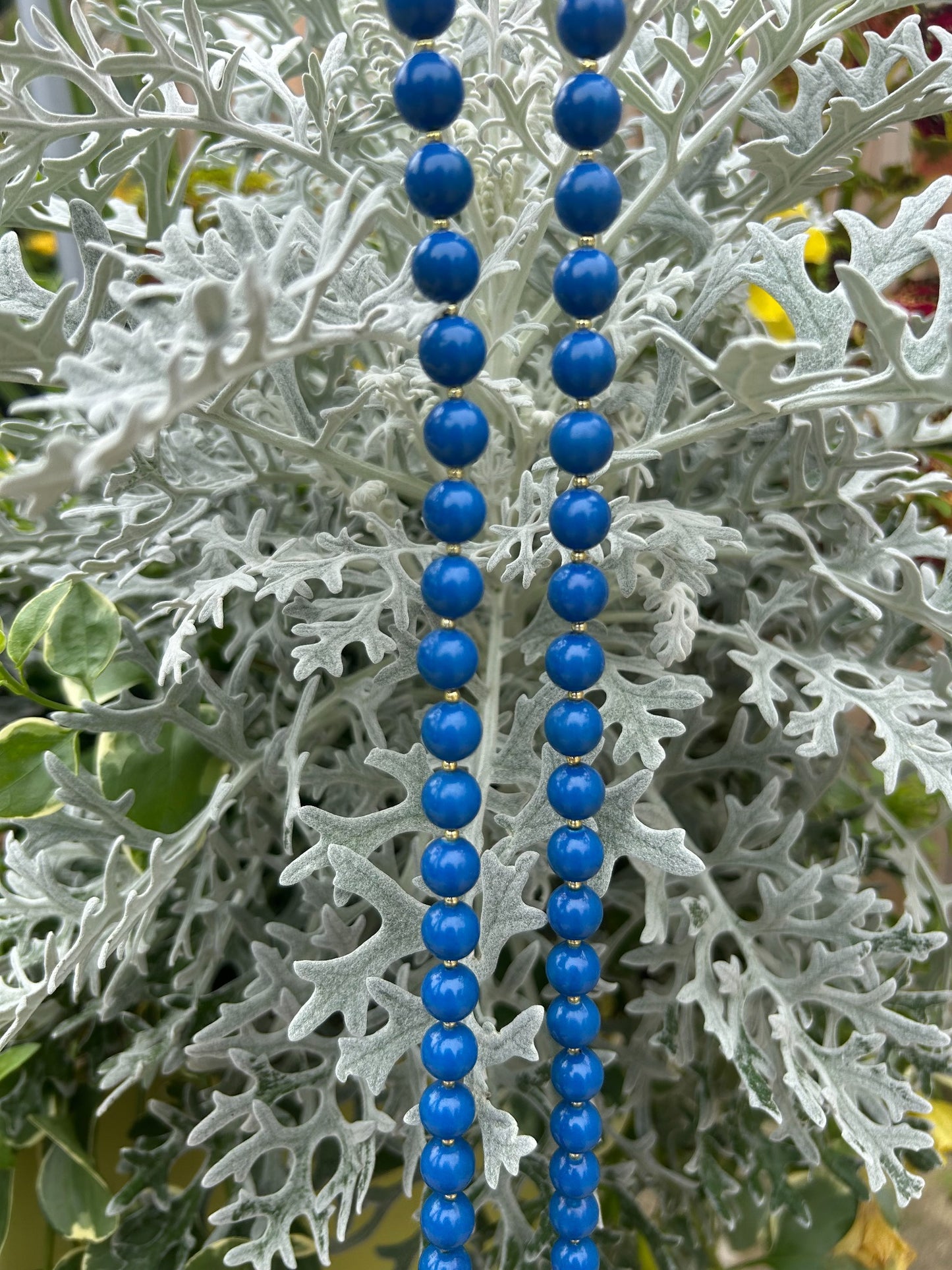 Vintage cobalt blue round bead necklace