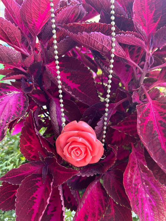 Vintage coral pink rose pendant necklace