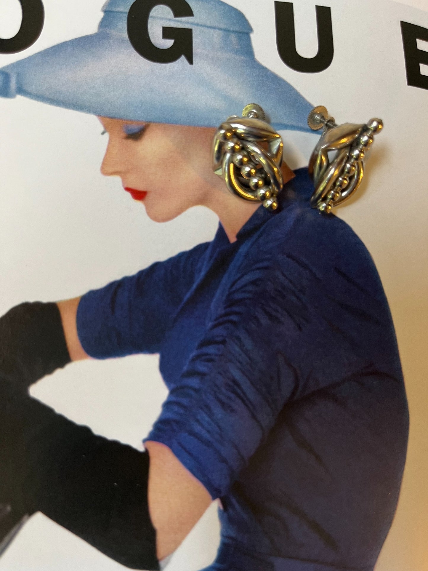Vintage silver-tone sculptural modernist screw-back earrings